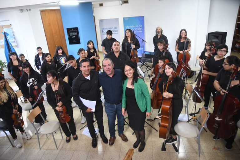 Lee más sobre el artículo La Orquesta del Barrio INTA brindó un concierto para los trabajadores y trabajadoras del Ministerio de Educación