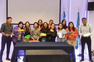 Lee más sobre el artículo Cierre del programa “Mi Primer Robot”: 200 docentes capacitados en toda la provincia