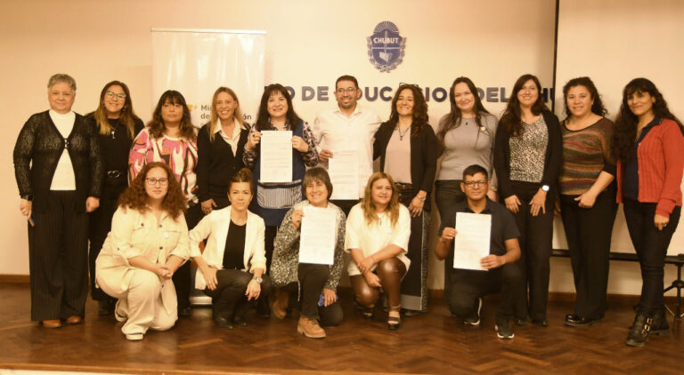 Lee más sobre el artículo Se realizó el último ofrecimiento público provincial para docentes excedentes capacitados del Concurso de Ascenso Jerárquico 2023-2024