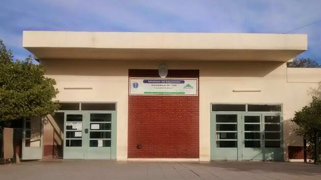 Lee más sobre el artículo Escuela 750