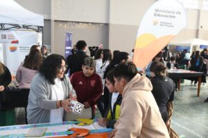 Lee más sobre el artículo El Ministerio de Educación participó de la 3° Feria del Libro en Rawson
