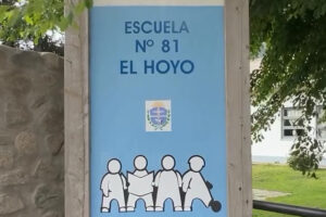 entregas-escuela-81-el-hoyo-02