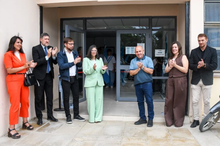 Provincia acompañó el acto de apertura de los nuevos espacios pedagógicos de la escuela secundaria N° 7733 de Puerto Madryn