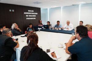 Lee más sobre el artículo Gobierno y gremios de auxiliares de la educación homologaron acuerdos y acordaron continuar las negociaciones salariales