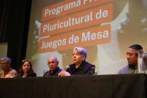 Lee más sobre el artículo El Ministerio de Educación presentó el Programa Provincial Pluricultural de Juegos de Mesa en Puerto Madryn